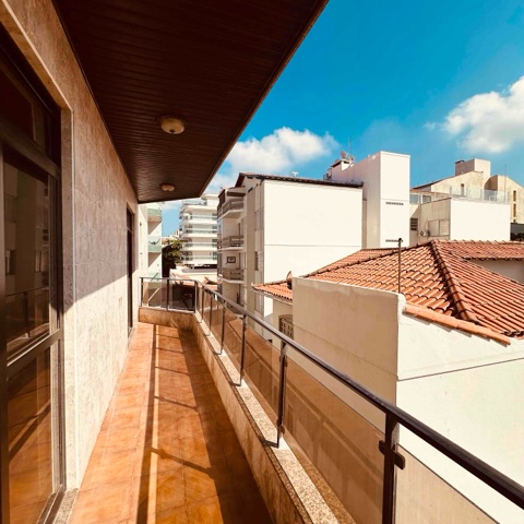 Apartamento com 1250m² 3 quartos e 3 banheiros, à venda, no bairro Passagem em Cabo Frio