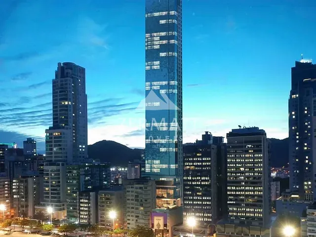 Apartamento com 365m² 4 quartos e 5 banheiros, à venda, no bairro Barra Norte em Balneário Camboriú