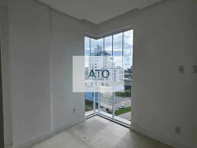 Apartamento 2 quartos e 2 banheiros, à venda, no bairro Pereque em Porto Belo