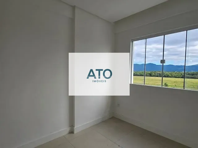 Apartamento 2 quartos e 2 banheiros, à venda, no bairro Pereque em Porto Belo