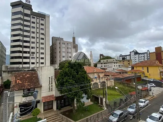 Apartamento com 193m² 3 quartos e 2 banheiros, à venda, no bairro Centro em Ponta Grossa