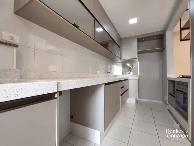 Apartamento 2 quartos e 2 banheiros, para alugar, no bairro Zona 08 em Maringá