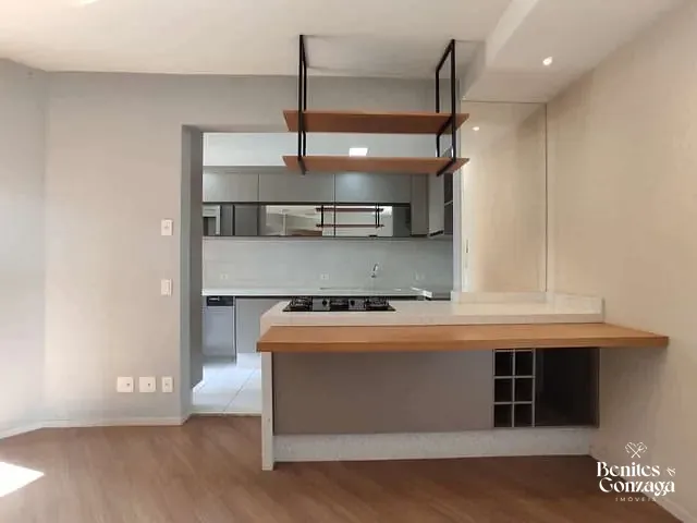 Apartamento 2 quartos e 2 banheiros, para alugar, no bairro Zona 08 em Maringá