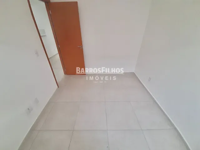 Apartamento com 63m² 2 quartos e 1 banheiro, para alugar, no bairro Luar da Barra em Barra dos Coqueiros
