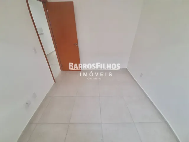 Apartamento com 63m² 2 quartos e 1 banheiro, para alugar, no bairro Luar da Barra em Barra dos Coqueiros