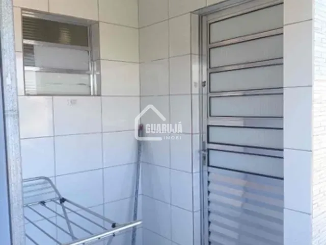 Apartamento com 30m² 1 quarto e 1 banheiro, para alugar, no bairro Vila Santo Antônio em Guarujá