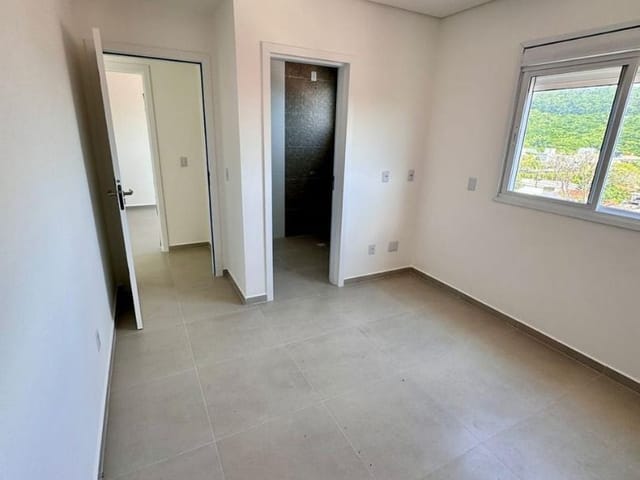 Apartamento com 73m² 2 quartos e 2 banheiros, à venda, no bairro Ingleses do Rio Vermelho em Florianópolis