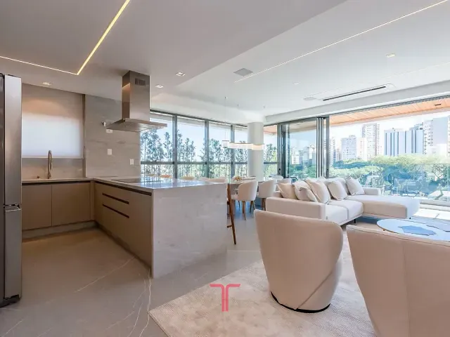 Apartamento com 152m² 3 quartos e 5 banheiros, para alugar, no bairro Água Verde em Curitiba