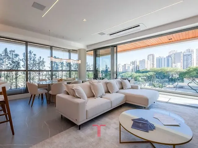 Apartamento com 152m² 3 quartos e 5 banheiros, para alugar, no bairro Água Verde em Curitiba