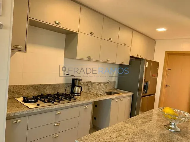 Apartamento com 213m² 3 quartos e 4 banheiros, para alugar, no bairro Park Lozandes em Goiânia