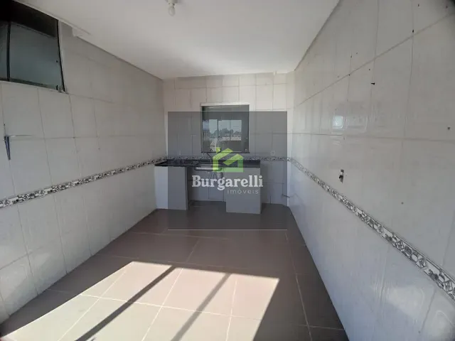Apartamento 2 quartos e 1 banheiro, para alugar, no bairro Vila Pitangui em Lavras