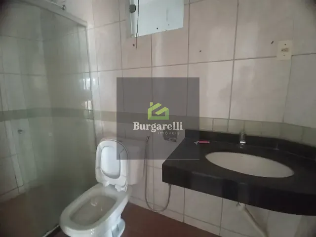 Apartamento 2 quartos e 1 banheiro, para alugar, no bairro Vila Pitangui em Lavras