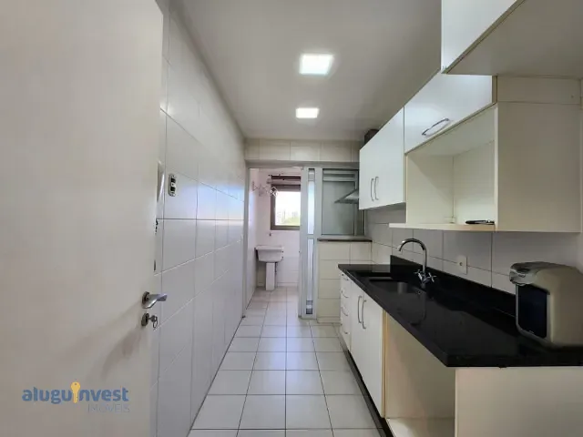 Apartamento 2 quartos e 2 banheiros, para alugar, no bairro Centro em Florianópolis