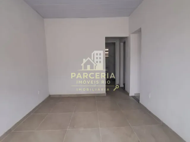Casa com 100m² 2 quartos e 1 banheiro, à venda, no bairro Centro em São João de Meriti