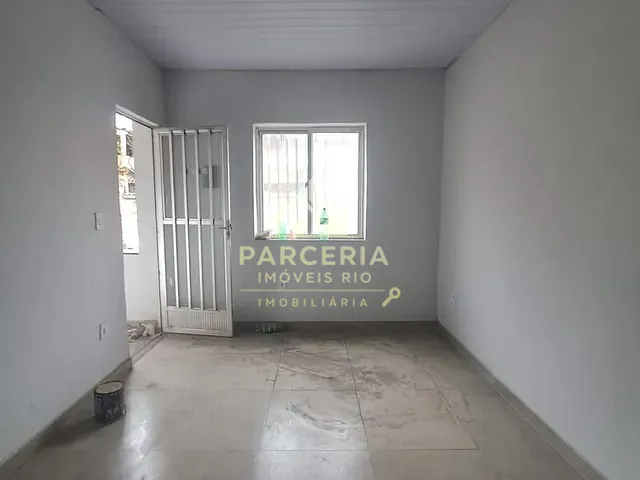 Casa com 100m² 2 quartos e 1 banheiro, à venda, no bairro Centro em São João de Meriti