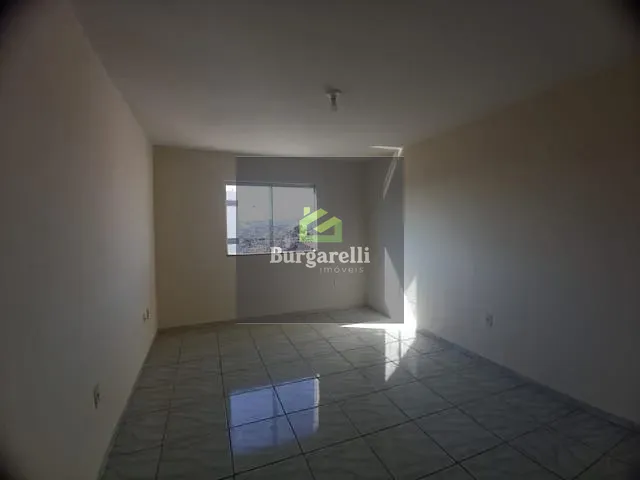 Apartamento 2 quartos e 1 banheiro, para alugar, no bairro Jardim Glória em Lavras