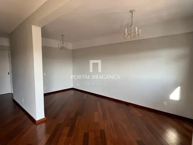 Apartamento 3 quartos e 4 banheiros, para alugar, no bairro Centro em Bragança Paulista