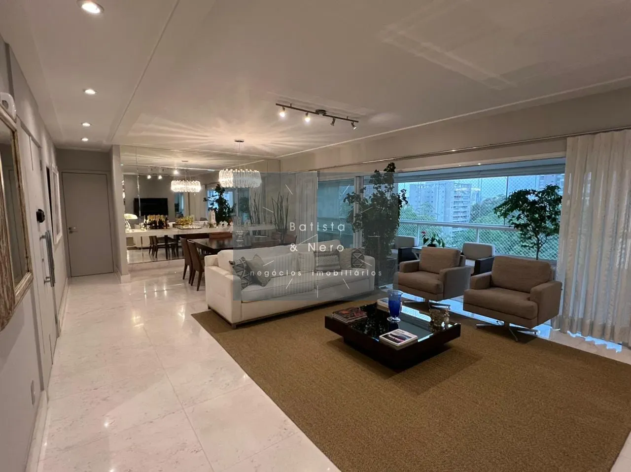 Apartamento, 4 quartos, 211 m² - Foto 1