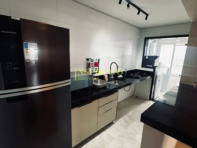 Apartamento 2 quartos e 3 banheiros, à venda ou para alugar, no bairro Caiçara em Praia Grande