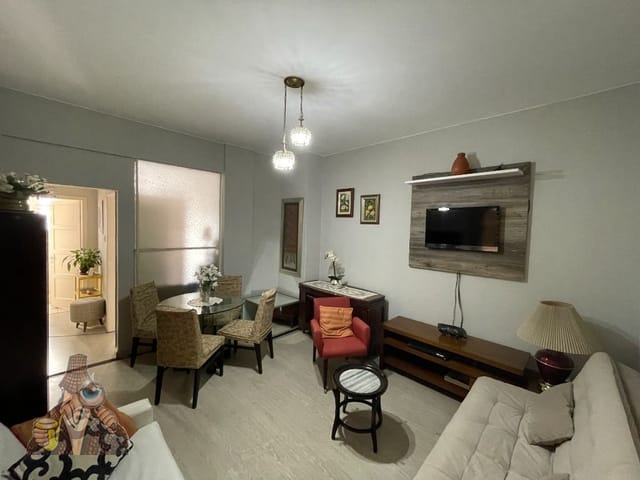 Apartamento 2 quartos e 1 banheiro, à venda, no bairro Centro em Curitiba