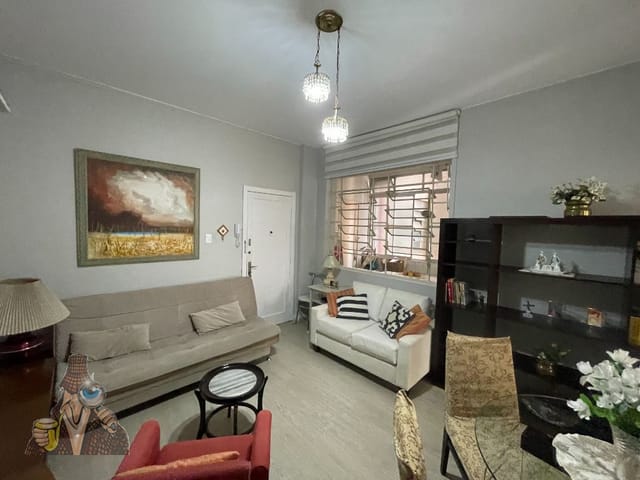 Apartamento 2 quartos e 1 banheiro, à venda, no bairro Centro em Curitiba