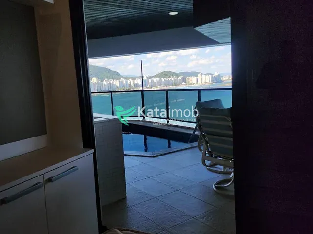 Apartamento 4 quartos e 5 banheiros, para alugar, no bairro Jardim Astúrias em Guarujá