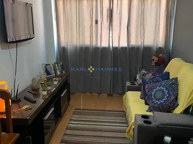 Apartamento 1 quarto e 1 banheiro, à venda, no bairro Corrêas em Petrópolis