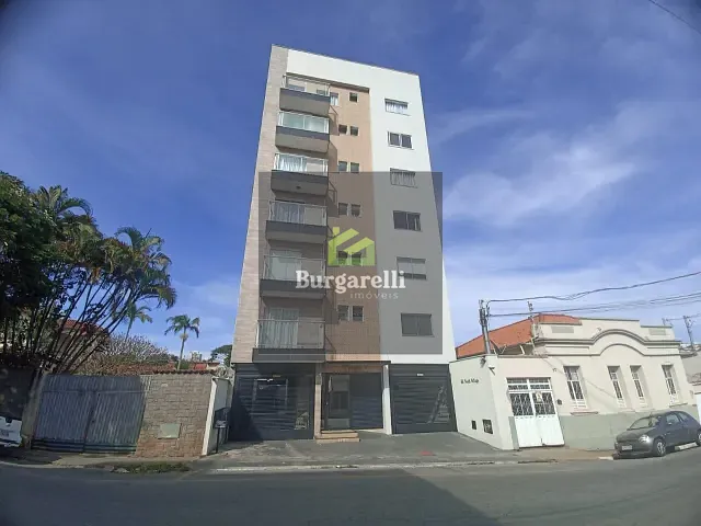 Apartamento 3 quartos e 2 banheiros, para alugar, no bairro Centro em Lavras