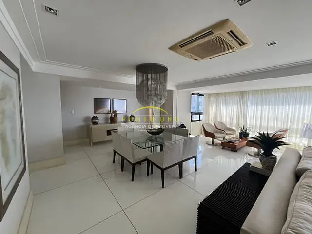 Apartamento com 198m² 4 quartos e 5 banheiros, à venda, no bairro Barra em Salvador