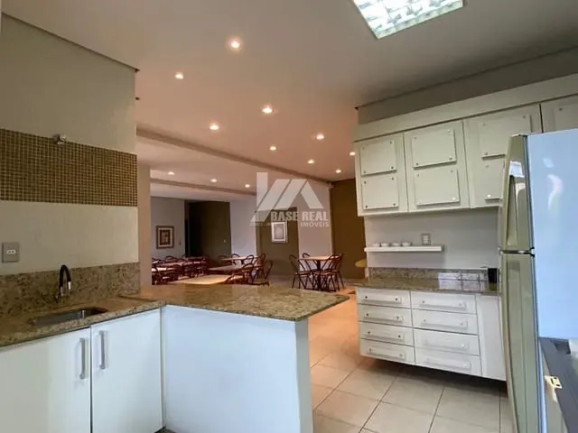 Apartamento com 320m² 4 quartos e 5 banheiros, à venda, no bairro Estrela em Ponta Grossa
