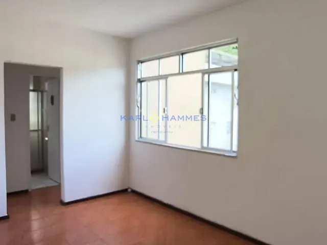 Apartamento 2 quartos e 1 banheiro, para alugar, no bairro Saldanha Marinho em Petrópolis