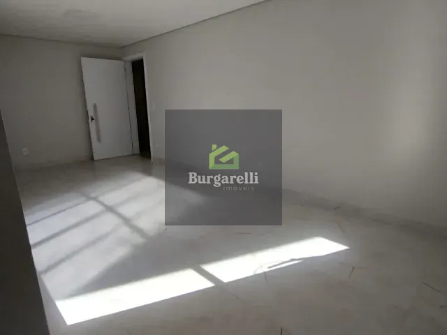 Apartamento 2 quartos e 2 banheiros, para alugar, no bairro Centro em Lavras