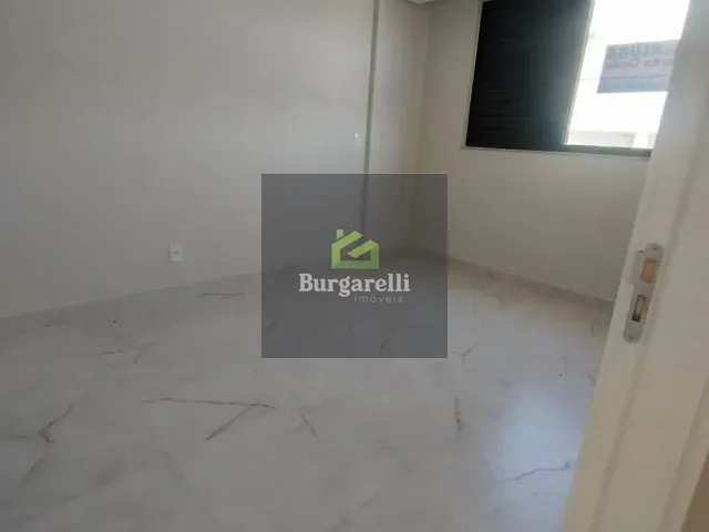 Apartamento 2 quartos e 2 banheiros, para alugar, no bairro Centro em Lavras