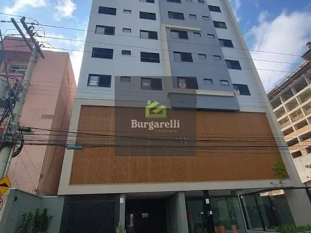 Apartamento 2 quartos e 2 banheiros, para alugar, no bairro Centro em Lavras