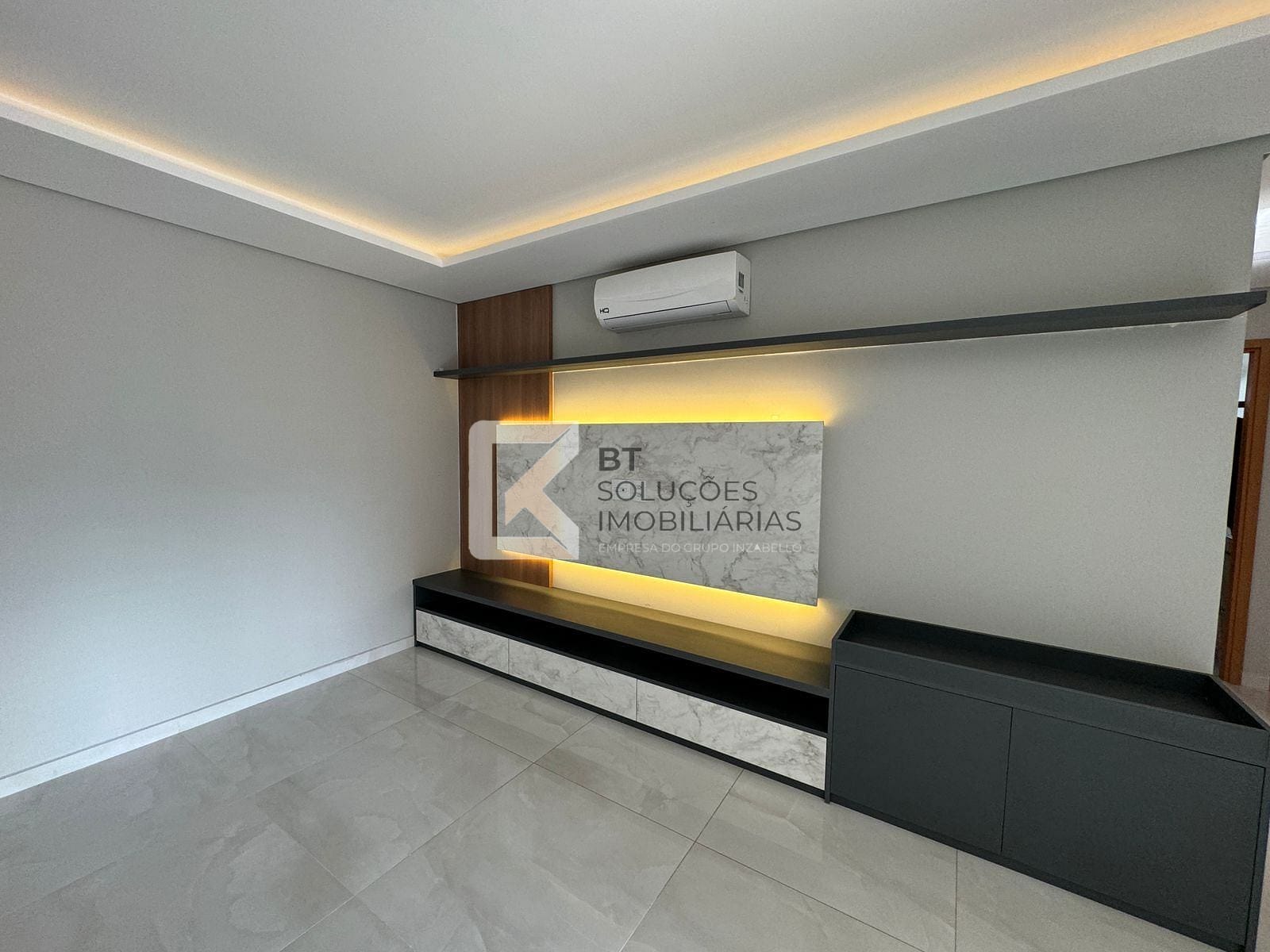 Apartamento à venda com 3 quartos, 99m² - Foto 2