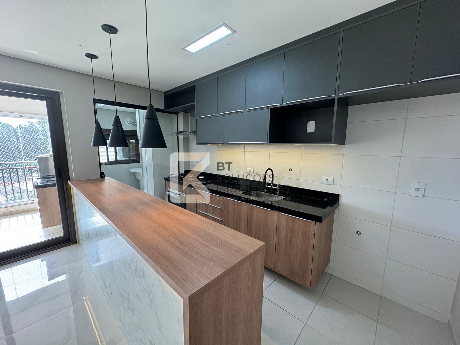 Apartamento à venda com 3 quartos, 99m² - Foto 1