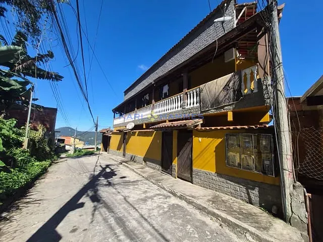 Apartamento 2 quartos e 1 banheiro, à venda ou para alugar, no bairro Espirito Santo em Petrópolis