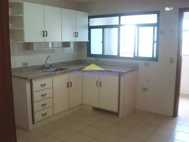 Apartamento com 638m² 3 quartos e 3 banheiros, à venda, no bairro Centro em Capivari