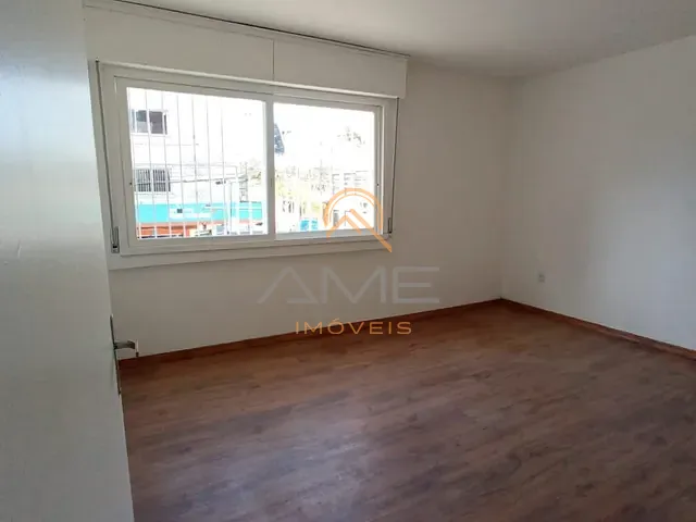 Apartamento 3 quartos e 1 banheiro, à venda ou para alugar, no bairro Centro em Pelotas