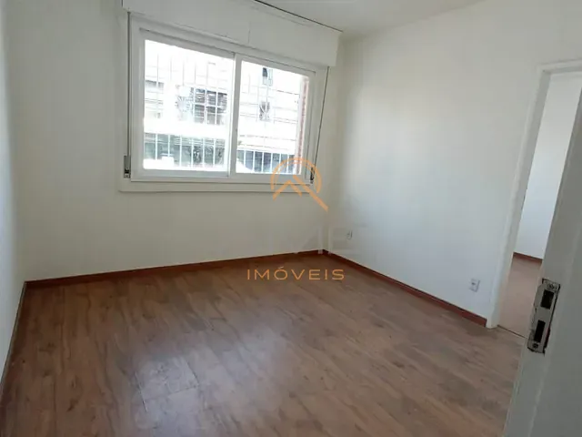 Apartamento 3 quartos e 1 banheiro, à venda ou para alugar, no bairro Centro em Pelotas