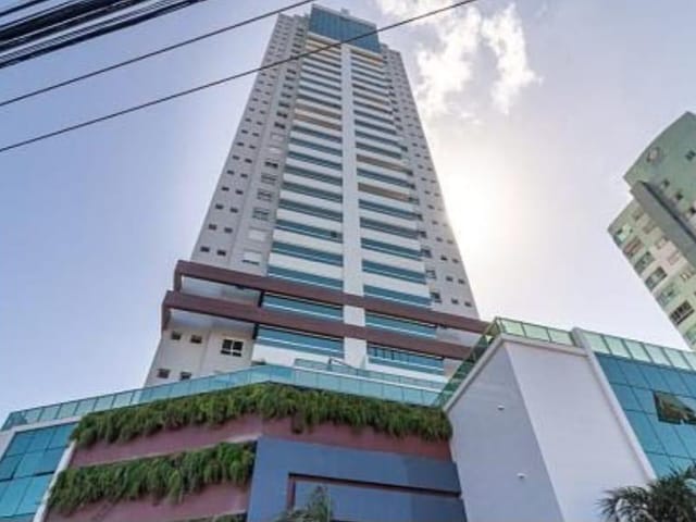 Apartamento 3 quartos e 5 banheiros, à venda, no bairro Fazenda em Itajaí