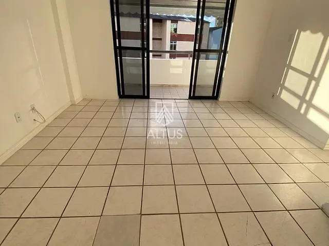 Apartamento 2 quartos e 1 banheiro, à venda, no bairro Brotas em Salvador