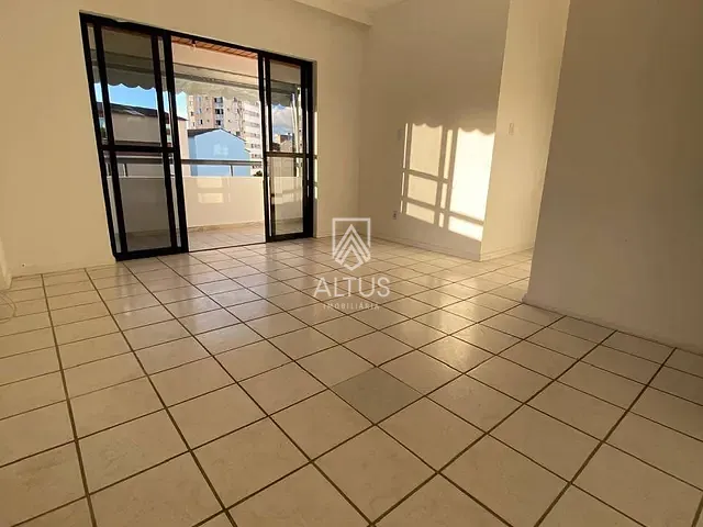 Apartamento 2 quartos e 1 banheiro, à venda, no bairro Brotas em Salvador