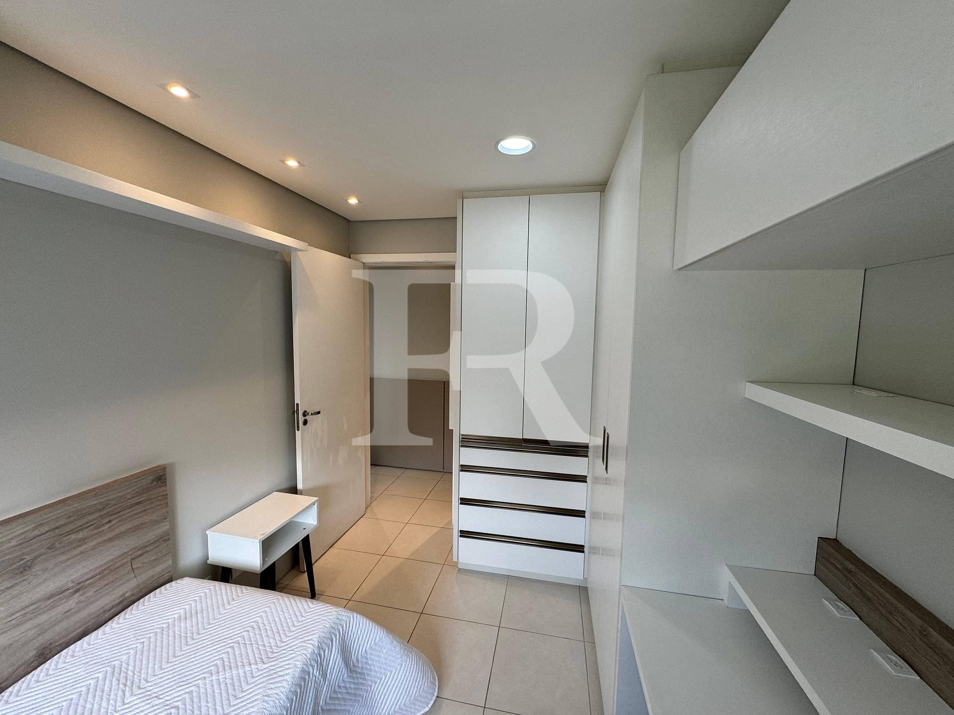Apartamento para alugar com 2 quartos, 55m² - Foto 35