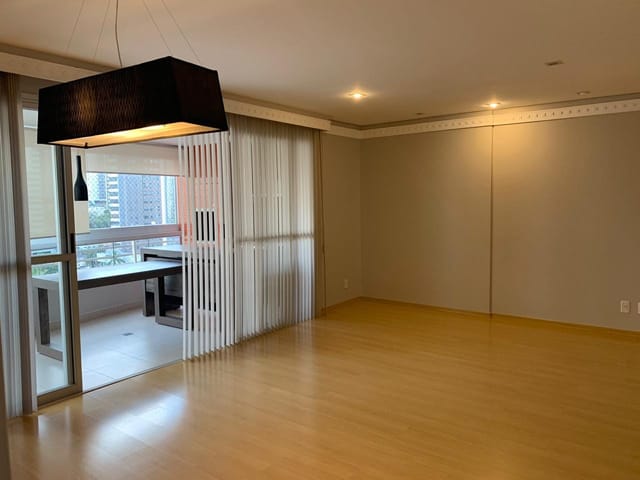 Apartamento com 206m² 3 quartos e 4 banheiros, à venda, no bairro Gleba Fazenda Palhano em Londrina