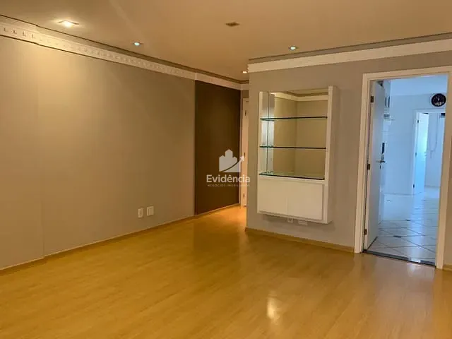 Apartamento com 206m² 3 quartos e 4 banheiros, à venda, no bairro Gleba Fazenda Palhano em Londrina