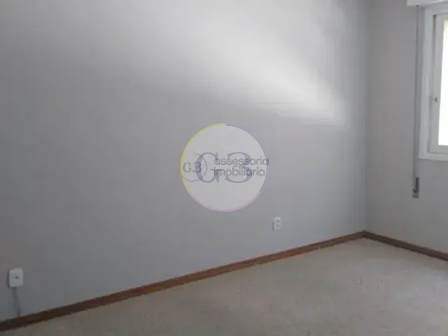 Apartamento 3 quartos e 2 banheiros, para alugar, no bairro Centro em Pelotas