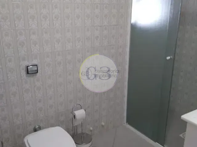 Apartamento 3 quartos e 2 banheiros, para alugar, no bairro Centro em Pelotas