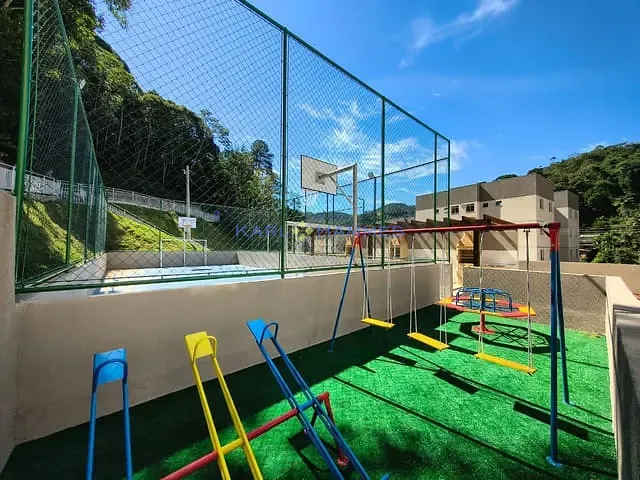 Apartamento 2 quartos e 2 banheiros, para alugar, no bairro Duarte Silveira em Petrópolis