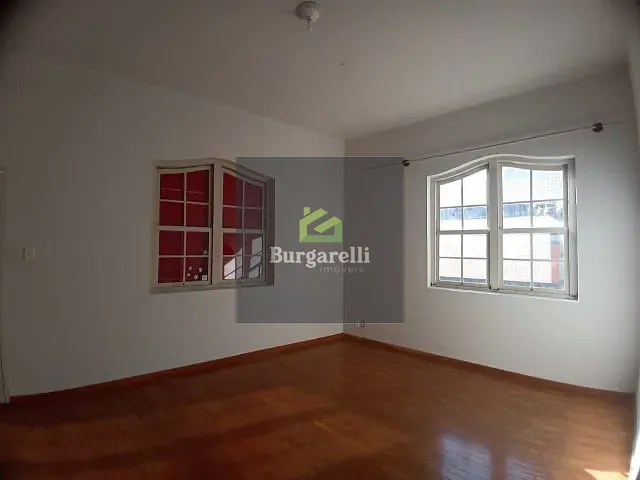 Apartamento 4 quartos e 2 banheiros, para alugar, no bairro Centro em Lavras